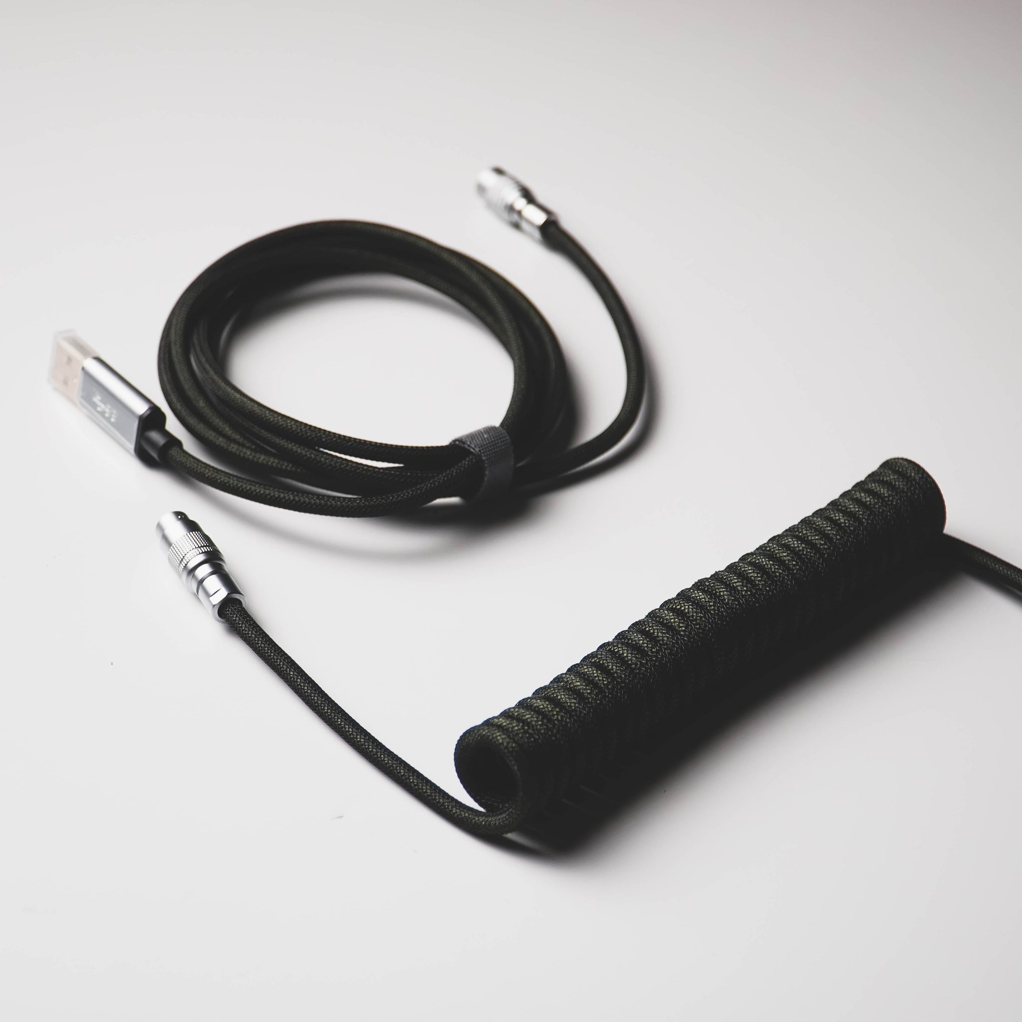 LINDY YC8 Cable (Coiled)